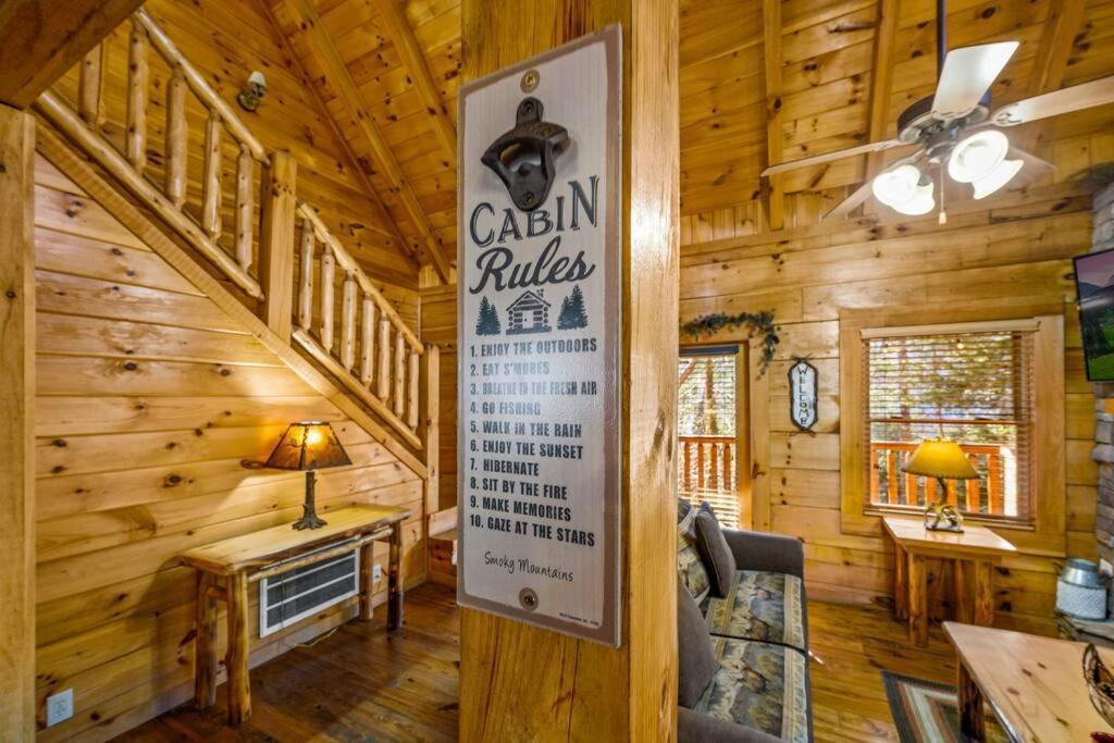 Charming Cabin W/ Hot Tub, Game Room, Top Location Pigeon Forge Esterno foto