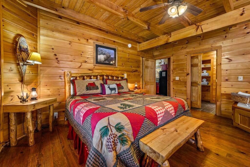 Charming Cabin W/ Hot Tub, Game Room, Top Location Pigeon Forge Esterno foto