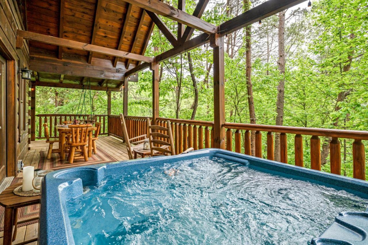 Charming Cabin W/ Hot Tub, Game Room, Top Location Pigeon Forge Esterno foto