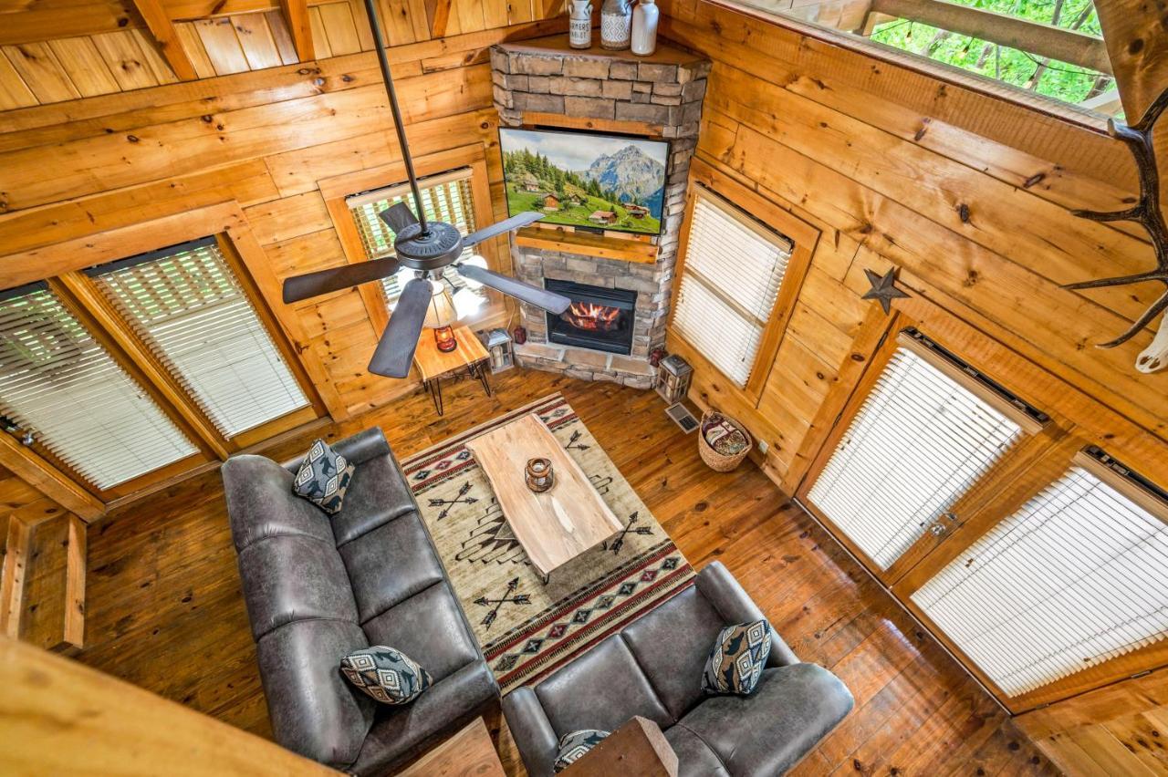 Charming Cabin W/ Hot Tub, Game Room, Top Location Pigeon Forge Esterno foto